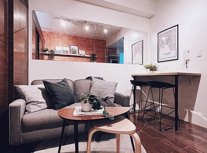 Makati Cosy L Couples Families L 500mbps Wifi