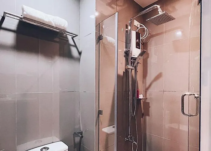 Makati Cosy L Couples Families L 500mbps Wifi Manila